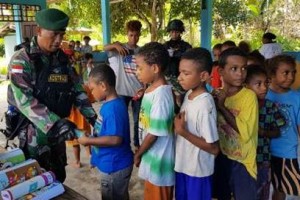 Satgas Yonif 755 Kostrad Peduli Pendidikan Papua